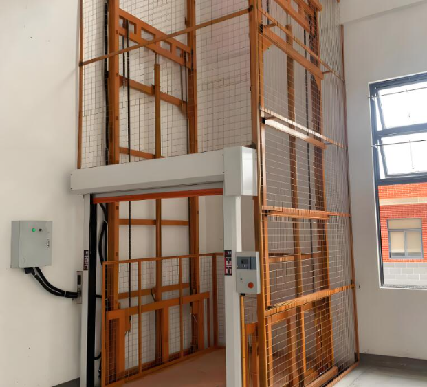 兴平升降货梯是特种设备码